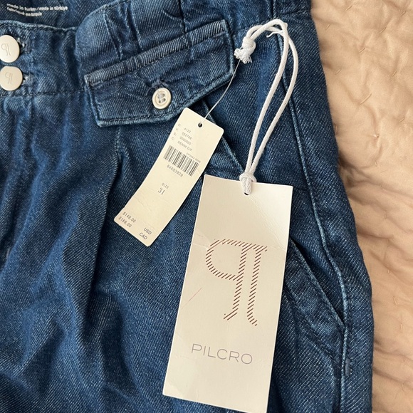 NWT Pilcro by Anthropologie Mid-Rise Pleated Trouser Jean. Size 31 - Picture 7 of 12